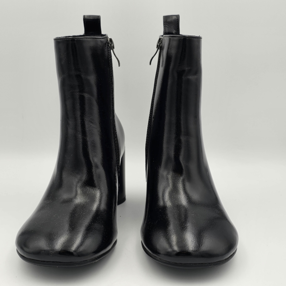 Like-new WetKiss Black Patent Block Heel Round Toe Ankle Booties, Women's Size 6 - Picture 3 of 16